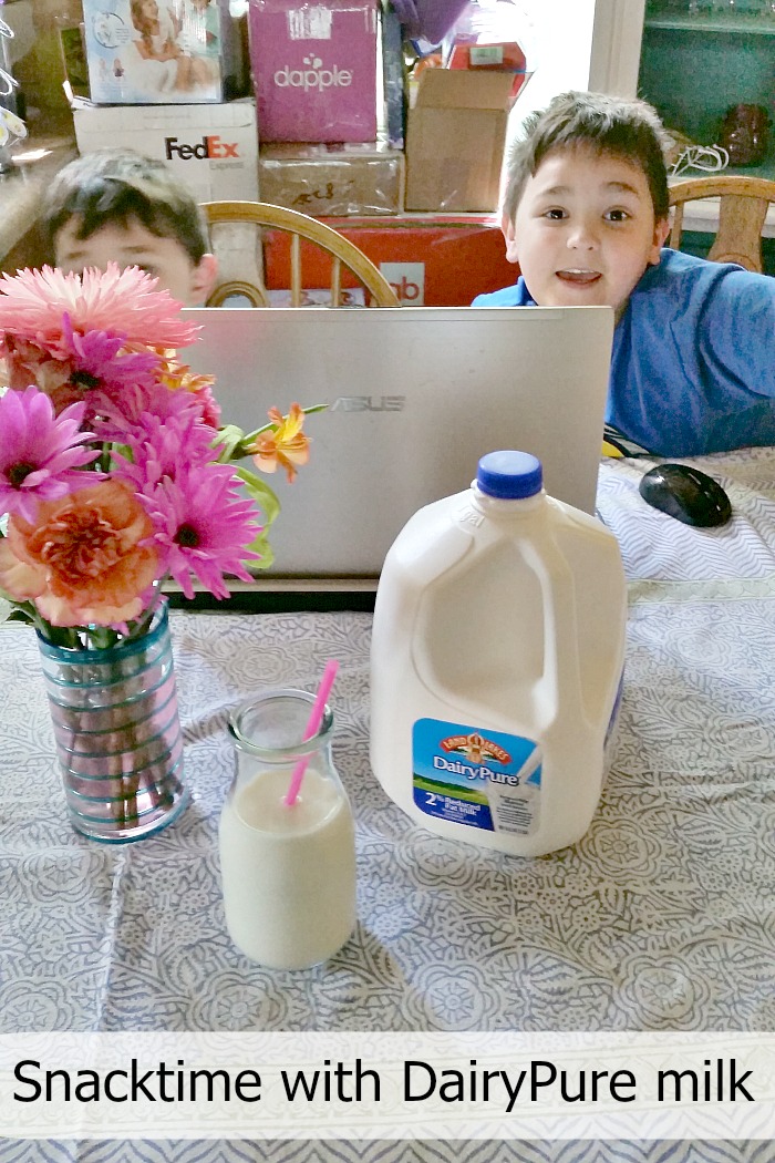 Snacktime with DairyPure milk
