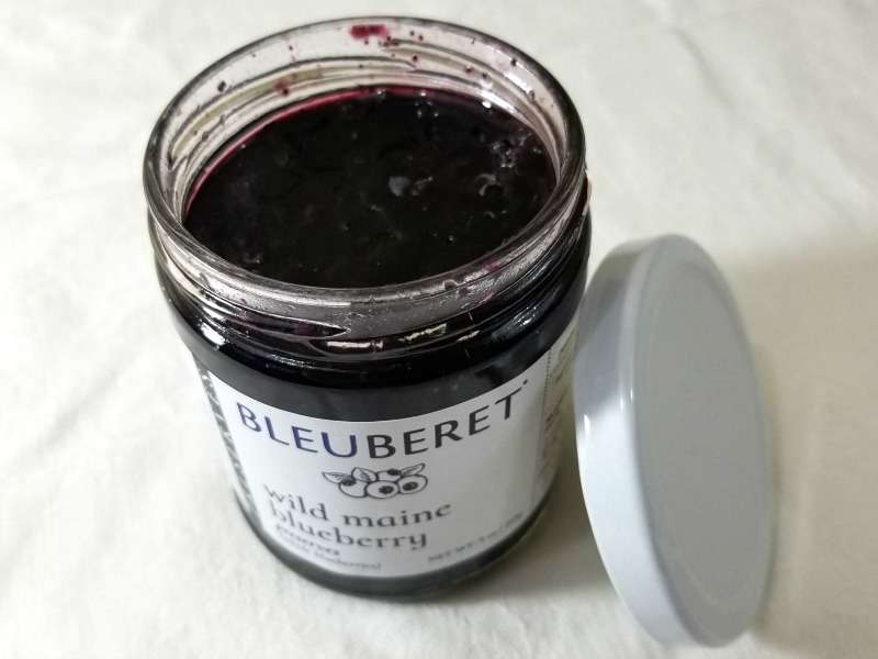 Delicious Blueberry Preserves Muffins + Bleuberet Giveaway #HotHolidatGifts2017