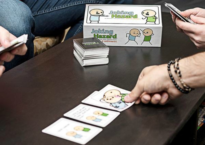 Cyanide & Happiness Joking Hazard is a Terrible Must Have Card Game + Giveaway #HotHolidayGifts2017