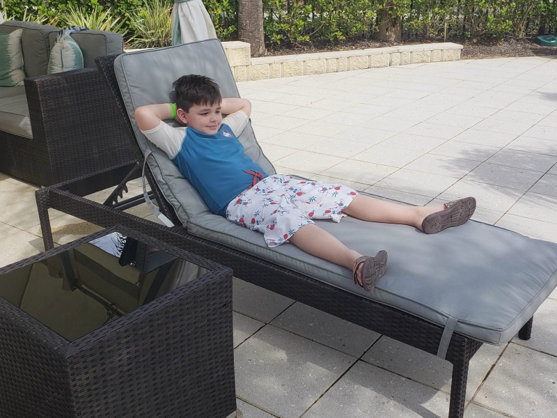 8 Reasons Why Families Choose Encore Resort - Cabana Rentals