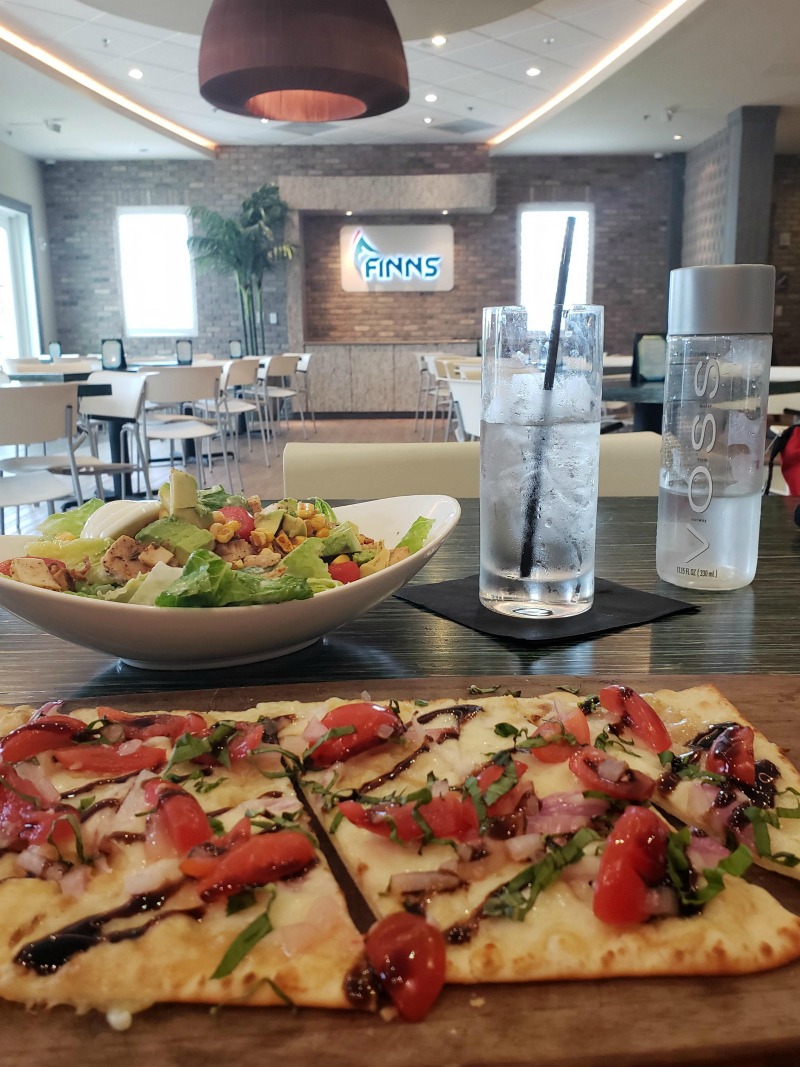 8 Reasons Why Families Choose Encore Resort - Finns Restaurant