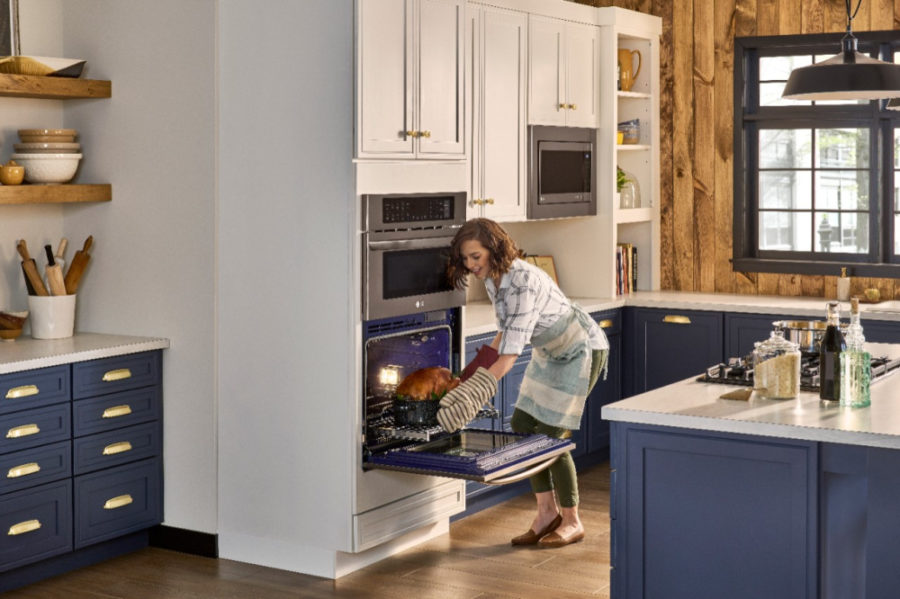 LG Combination Double Wall Oven Offers Cooking Flexibility & Convenience