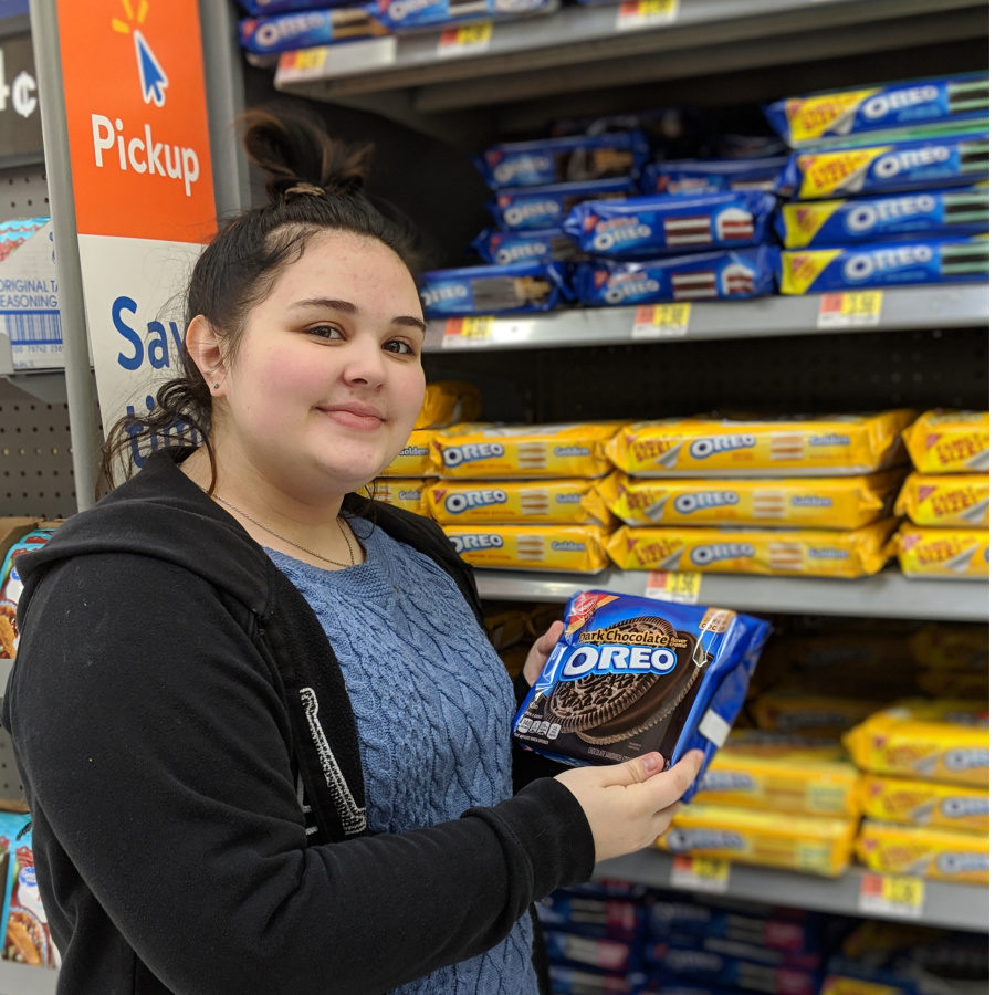 OREO Dark Chocolate Snacking Experience