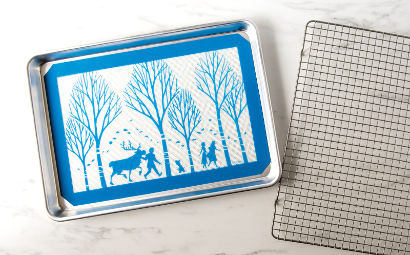 Best Frozen 2 Gifts this Holiday Season - 3 Piece Baking Set